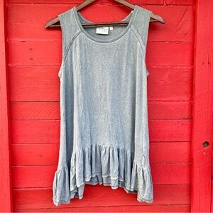 🟥 Dantelle rayon sleeveless ruffle hem crew neck top